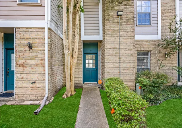 2nd image of 11710 Southlake Dr #31, Houston, TX 77077 | MLS# 22411642