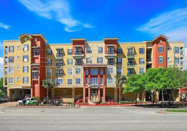 2nd image of 1711 Old Spanish Trl #107, Houston, TX 77054 | MLS# 71774036