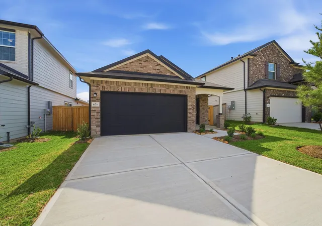 Photo 2 of Single family home for sale at 10771 Sora Dr, Willis, TX 77378 | MLS# 60869931 | Listing updated on 2026-09-15