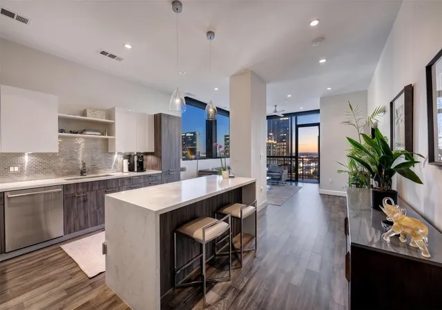 Photo 2 of Condo for sale at 1211 Caroline St #1501, Houston, TX 77002 | MLS# 85494004 | Listing updated on 2026-08-25