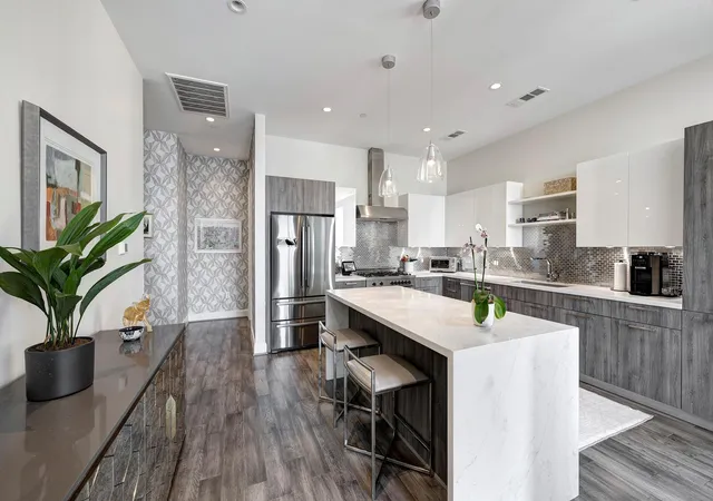 Photo 3 of Condo for sale at 1211 Caroline St #1501, Houston, TX 77002 | MLS# 85494004 | Listing updated on 2026-08-25