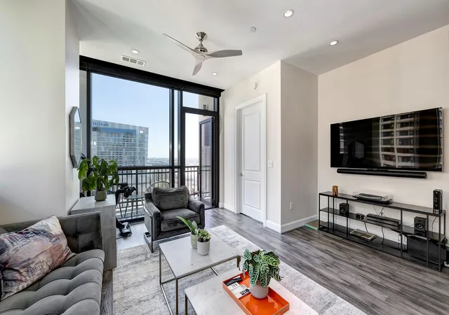 Photo 4 of Sale Pending at 1211 Caroline St #1501, Houston, TX 77002 | MLS# 85494004 | Listing updated on 2026-10-06