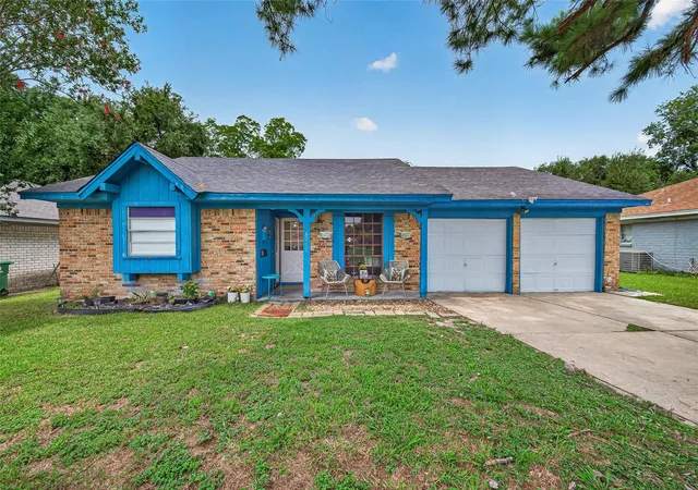 Photo 1 of Single family home for sale at 6011 Knotty Wood Dr, Houston, TX 77092 | MLS# 74615846 | Listing updated on 2026-07-03