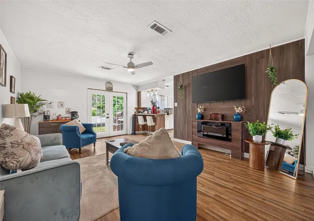 Photo 3 of Single family home for sale at 6011 Knotty Wood Dr, Houston, TX 77092 | MLS# 74615846 | Listing updated on 2026-07-03
