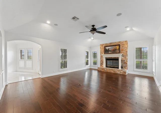 Photo 4 of Single family home for sale at 1101 Baker Rd, Rosenberg, TX 77471 | MLS# 60052772 | Listing updated on 2026-08-11