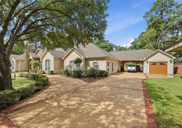 3rd image of 21411 Stargrass Dr, Spring, TX 77388 | MLS# 42875384