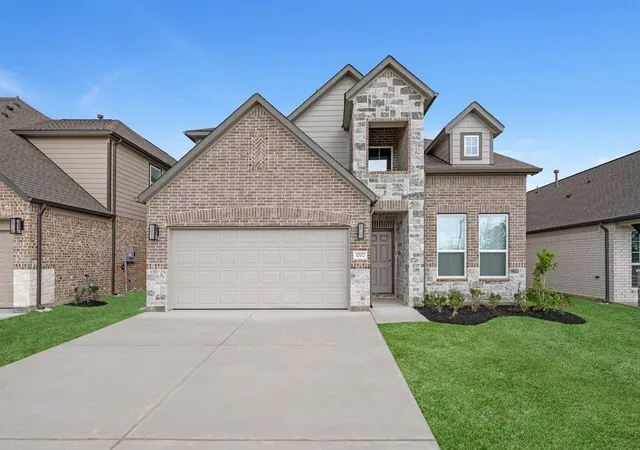 Photo 1 of Sale Pending at 2463 Forest Cedar Ln, Conroe, TX 77301 | MLS# 28150026 | Listing updated on 2026-07-15