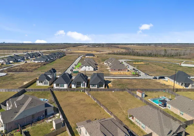 3rd image of 15035 Mission Avenue, Mont Belvieu, TX 77523 | MLS# 21945012