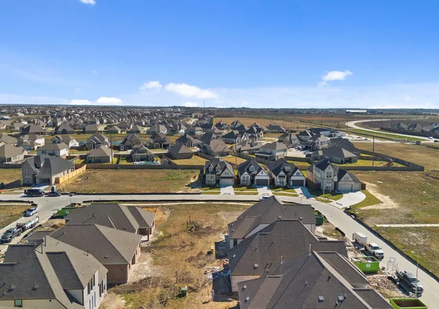 4th image of 15035 Mission Avenue, Mont Belvieu, TX 77523 | MLS# 21945012