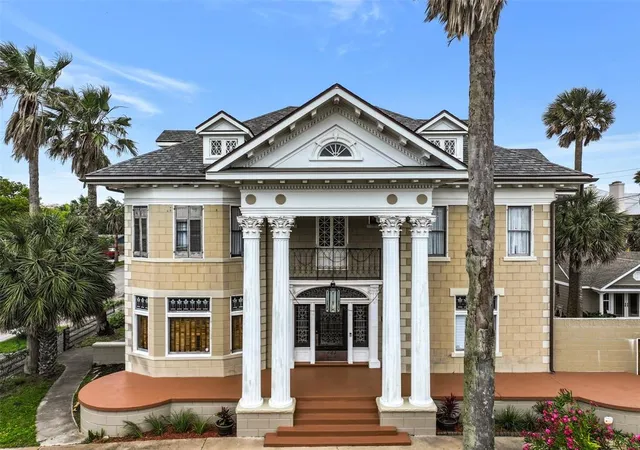 Photo 1 of Single family home for sale at 902 16th St, Galveston, TX 77550 | MLS# 29279758 | Listing updated on 2026-08-02