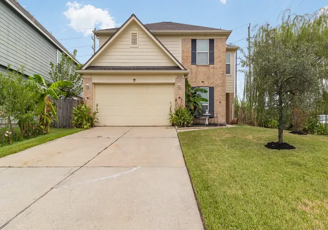 Photo 1 of Single family home for sale at 18743 N Young Elm Cir, Houston, TX 77073 | MLS# 86276677 | Listing updated on 2026-08-19