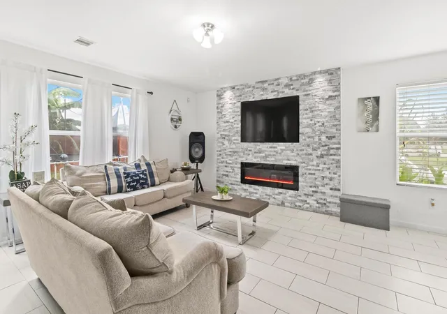 Photo 4 of Single family home for sale at 18743 N Young Elm Cir, Houston, TX 77073 | MLS# 86276677 | Listing updated on 2026-08-19