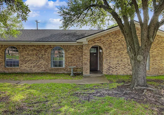 2nd image of 2909 Woodmeadow Dr, Bryan, TX 77802 | MLS# 65667504