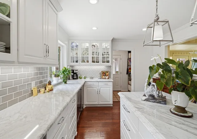 Photo 3 of Single family home for sale at 18319 Hereford Ln, Houston, TX 77058 | MLS# 22010309 | Listing updated on 2026-09-20
