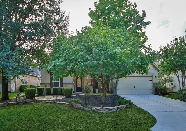 3rd image of 35 N Swanwick Pl, Tomball, TX 77375 | MLS# 83798908