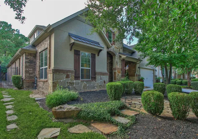 4th image of 35 N Swanwick Pl, Tomball, TX 77375 | MLS# 83798908