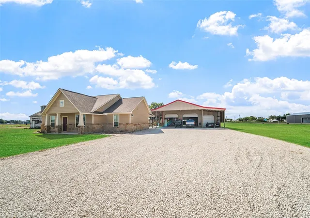5th image of 953 Austin St, Matagorda, TX 77457 | MLS# 56338335