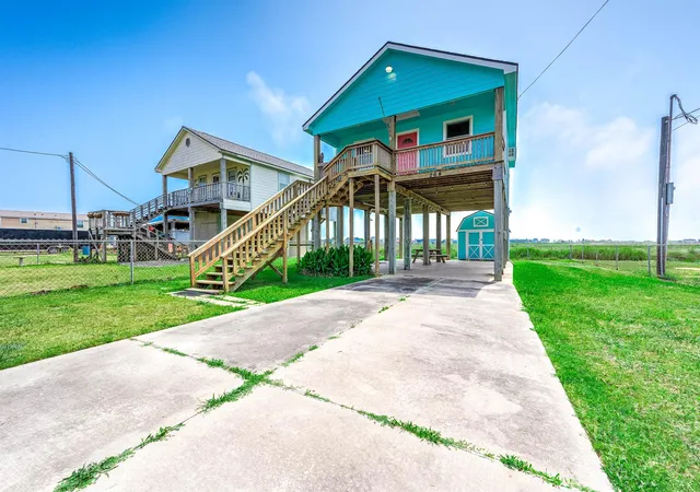 Homes for sale in Sargent, TX | 264 County Road 205, Sargent, TX 77414 | MLS# 40016380