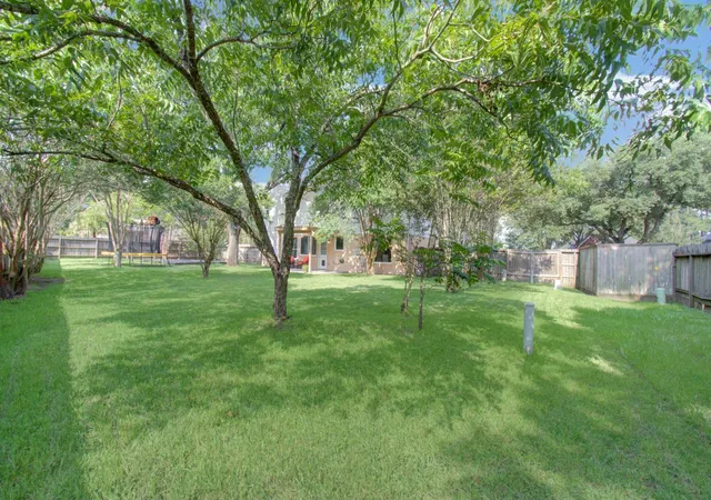 Photo 3 of Single family home for sale at 22927 Northoak Forest Ln, Spring, TX 77389 | MLS# 37205732 | Listing updated on 2026-08-28