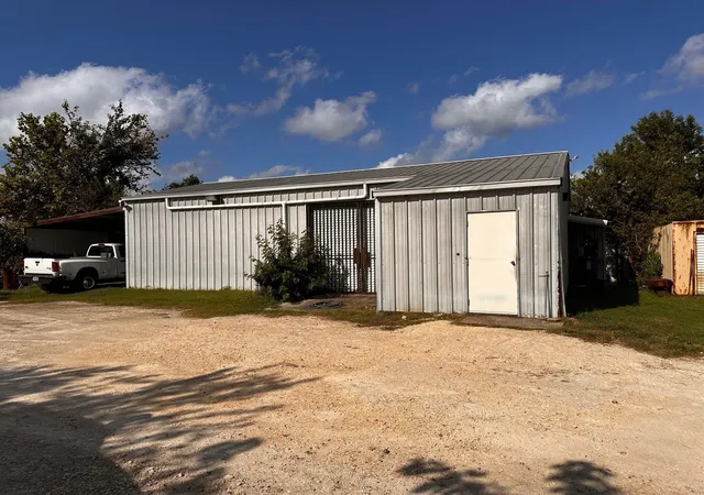 Photo 1 of Single family home for sale at 404 Gulf Bank Rd, Houston, TX 77037 | MLS# 53117591 | Listing updated on 2026-04-15