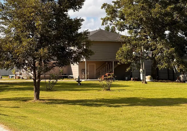 Photo 2 of Single family home for sale at 404 Gulf Bank Rd, Houston, TX 77037 | MLS# 53117591 | Listing updated on 2026-04-15