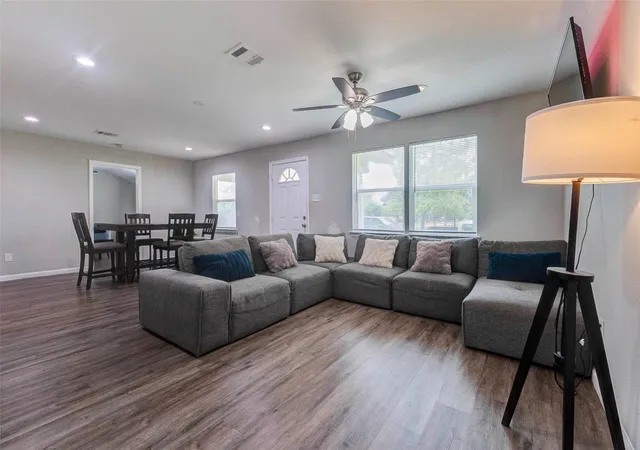 Photo 3 of Single family home for sale at 5031 Caplin St, Houston, TX 77026 | MLS# 85676606 | Listing updated on 2026-05-17