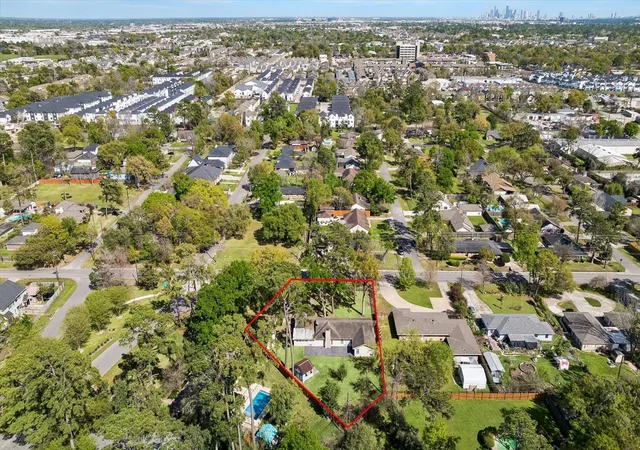 2nd image of 1829 Campbell Rd, Houston, TX 77080 | MLS# 34185034