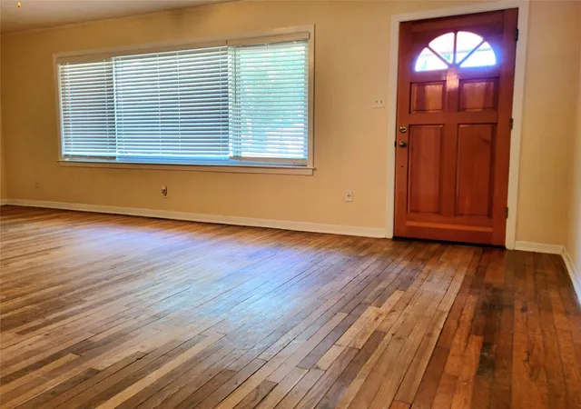 3rd image of 304 Helen St, Cleveland, TX 77328 | MLS# 28500040