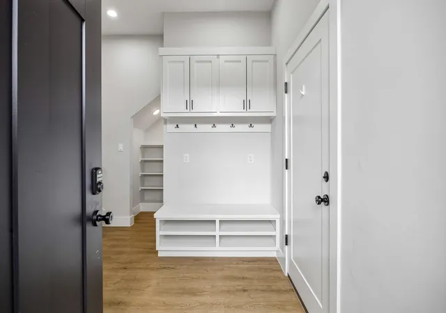 Photo 3 of Single family home for sale at 403 Fenn St, Houston, TX 77018 | MLS# 8178638 | Listing updated on 2026-08-27