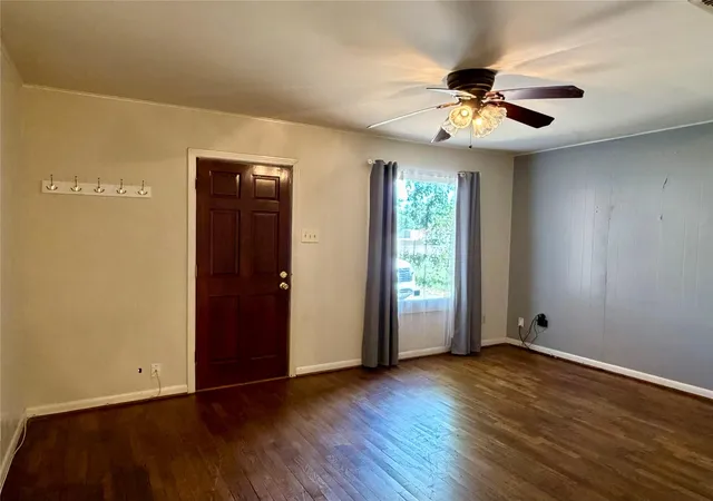 Photo 3 of Single family home for sale at 426 E Fm 1093 Rd, Wallis, TX 77485 | MLS# 61747930 | Listing updated on 2026-08-31