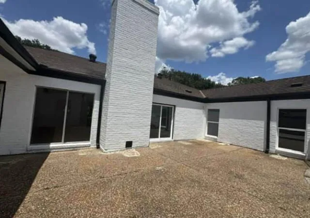 Photo 2 of Single family home for sale at 10031 Inwood Dr, Houston, TX 77042 | MLS# 67808258 | Listing updated on 2026-08-26
