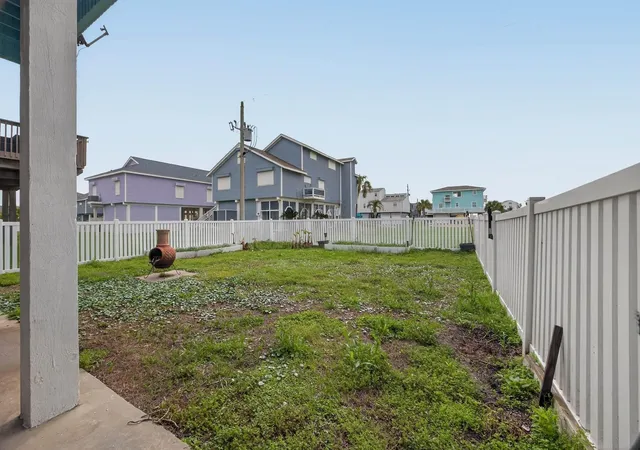 32nd image of 13649 Pirates Beach Blvd, Galveston, TX 77554 | MLS# 58759400