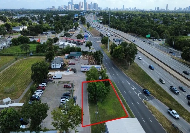 Photo 3 of Land for sale at 0 North Fwy, Houston, TX 77009 | MLS# 69225350 | Listing updated on 2026-08-01