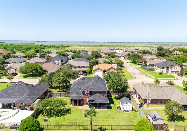 38th image of 1205 28th Ave N, Texas City, TX 77590 | MLS# 96287795