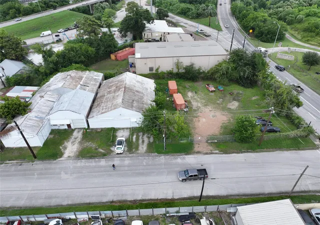 Photo 2 of Land for sale at 6839 Avenue W, Houston, TX 77011 | MLS# 32972824 | Listing updated on 2026-09-02