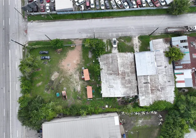 Photo 3 of Land for sale at 6839 Avenue W, Houston, TX 77011 | MLS# 32972824 | Listing updated on 2026-09-02