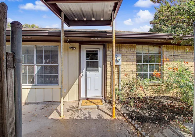 Photo 3 of Single family home for sale at 1817 Medina Dr, College Station, TX 77840 | MLS# 39343851 | Listing updated on 2026-08-26