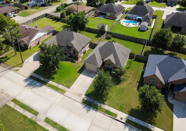 Photo 3 of Single family home for sale at 205 Poppy St, Lake Jackson, TX 77566 | MLS# 64305307 | Listing updated on 2026-09-16