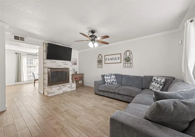 Photo 3 of Townhouse for sale at 4140 Belle Park Dr #4140, Houston, TX 77072 | MLS# 86392605 | Listing updated on 2026-10-01