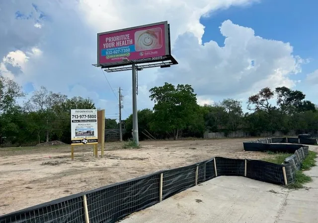1st image of 6817 Martin Luther King Jr Blvd, Houston, TX 77033 | MLS# 42091360