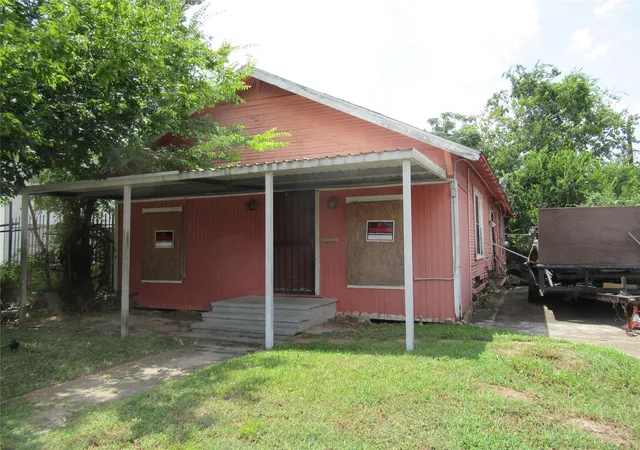 Photo 1 of Single family home for sale at 3510 Attucks St, Houston, TX 77004 | MLS# 18101777 | Listing updated on 2026-09-01