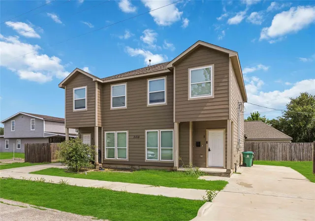 2nd image of 3515 Shelby Cir #A/B, Houston, TX 77051 | MLS# 86486145