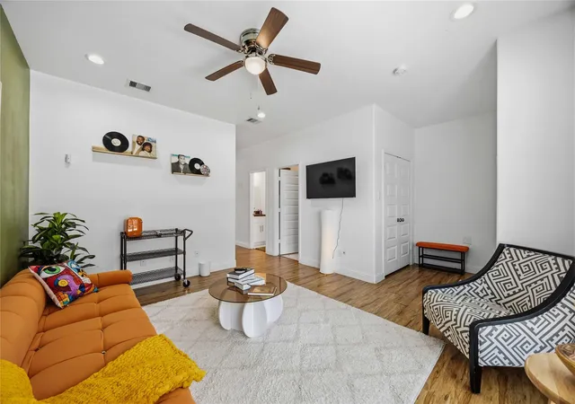 3rd image of 3515 Shelby Cir, Houston, TX 77051
