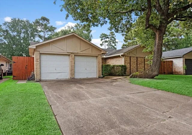 Photo 3 of Single family home for sale at 18734 Twigsworth Ln, Humble, TX 77346 | MLS# 70890941 | Listing updated on 2026-07-16