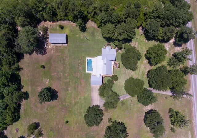 2nd image of 2220 Fm 1013, Hillister, TX 77624 | MLS# 11701095