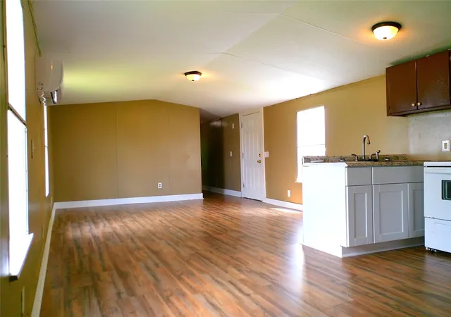 4th image of 2501 Mcdonald Rd, Freeport, TX 77541 | MLS# 3777317