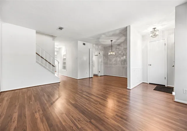 Photo 3 of Townhouse for sale at 1310 Country Pl Dr, Houston, TX 77079 | MLS# 65986813 | Listing updated on 2026-09-03