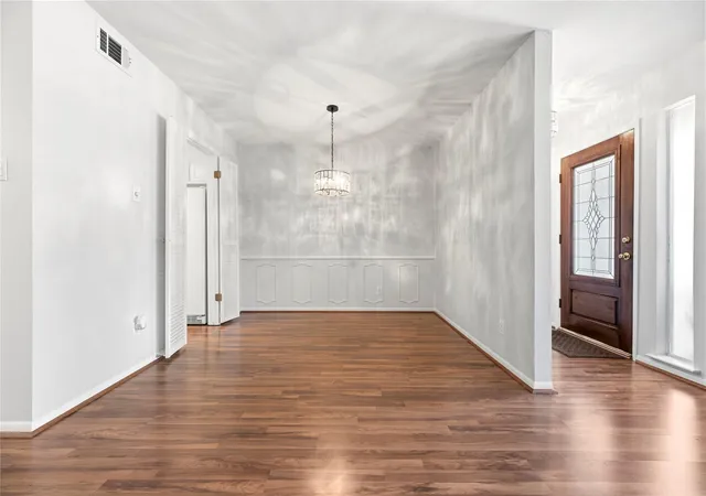 Photo 3 of Townhouse for sale at 1310 Country Pl Dr, Houston, TX 77079 | MLS# 65986813 | Listing updated on 2026-09-03
