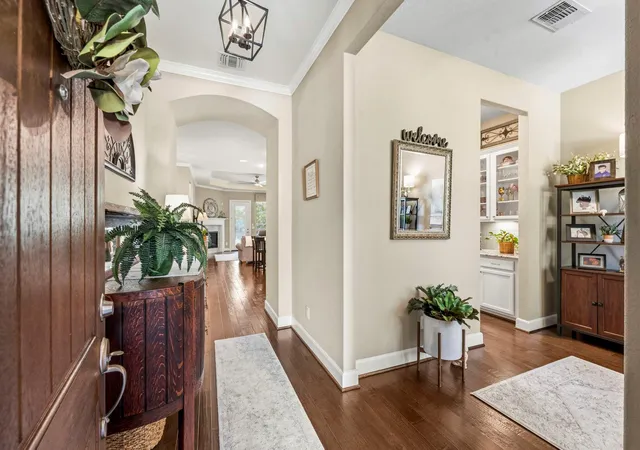4th image of 217 Percheron Dr, The Woodlands, TX 77382 | MLS# 39108733
