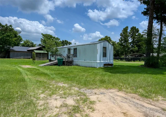 Photo 4 of Sale Pending at 108 Monroe St, Willis, TX 77378 | MLS# 97072721 | Listing updated on 2026-08-14